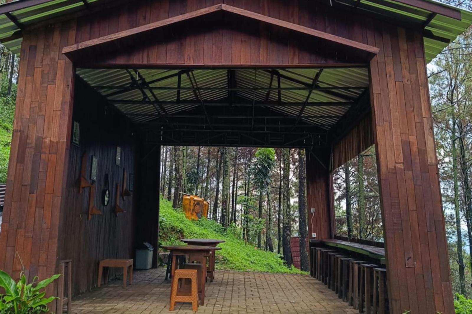 Alas Pacet By Twospaces, Mojokerto Eksteriør billede